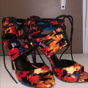 Multicolored heels